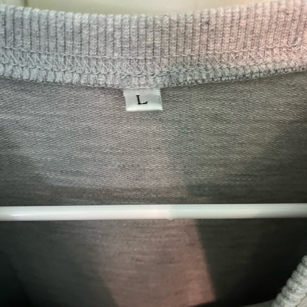 Amazon sweatshirt - Picture 2 of 3